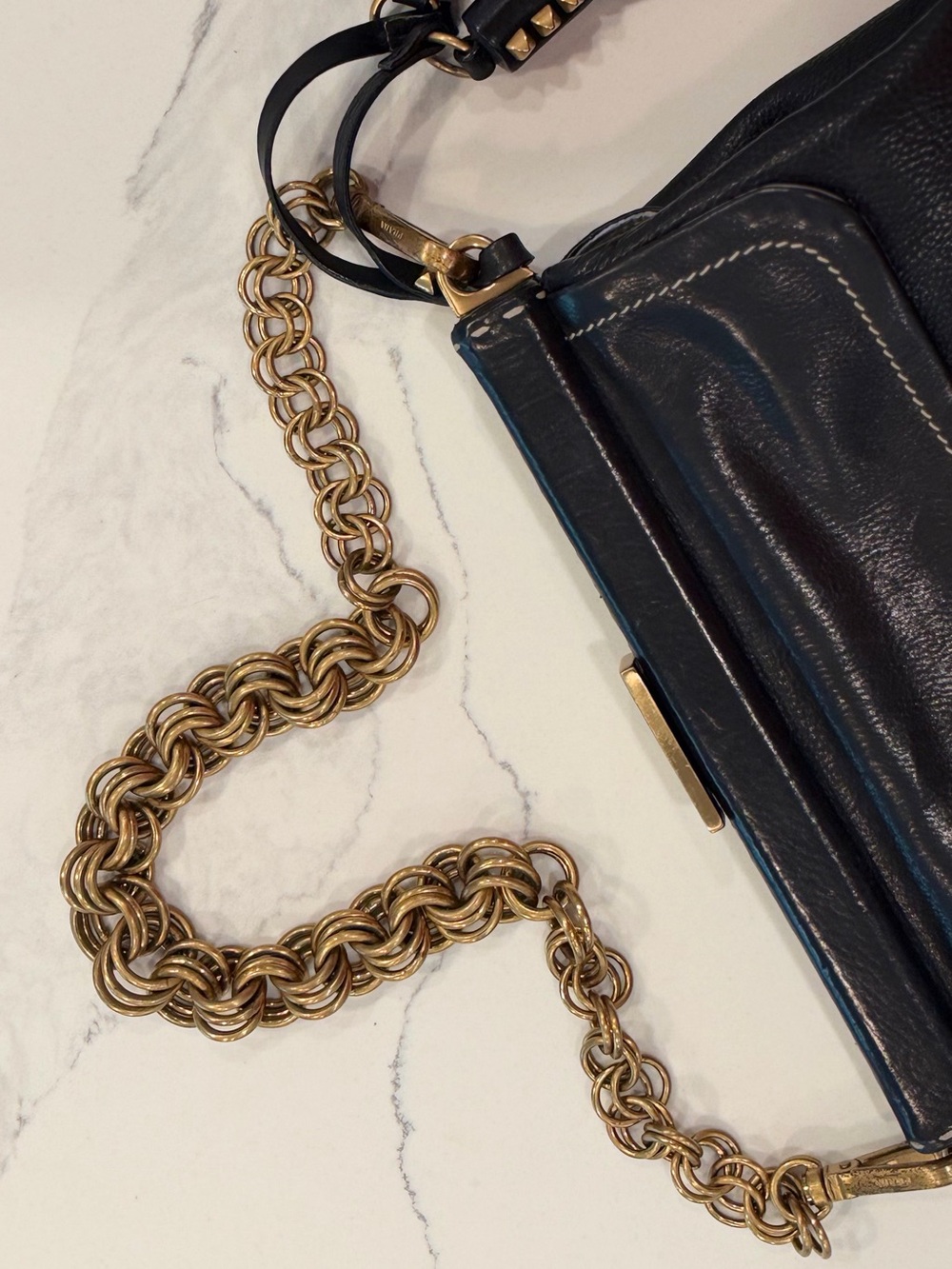 Vintage Prada Vitello chain leather shoulder bag in black. - Picture 9 of 14